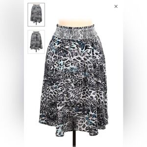 Beautiful leopard print skirt with ruched waistband